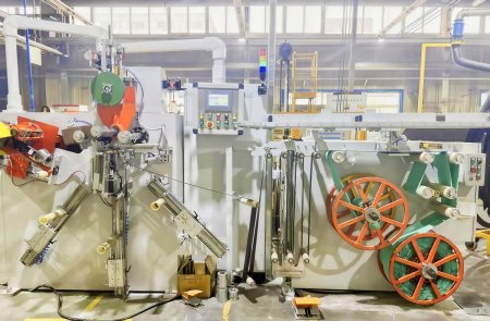 Bead Apexing&Flipping Machine